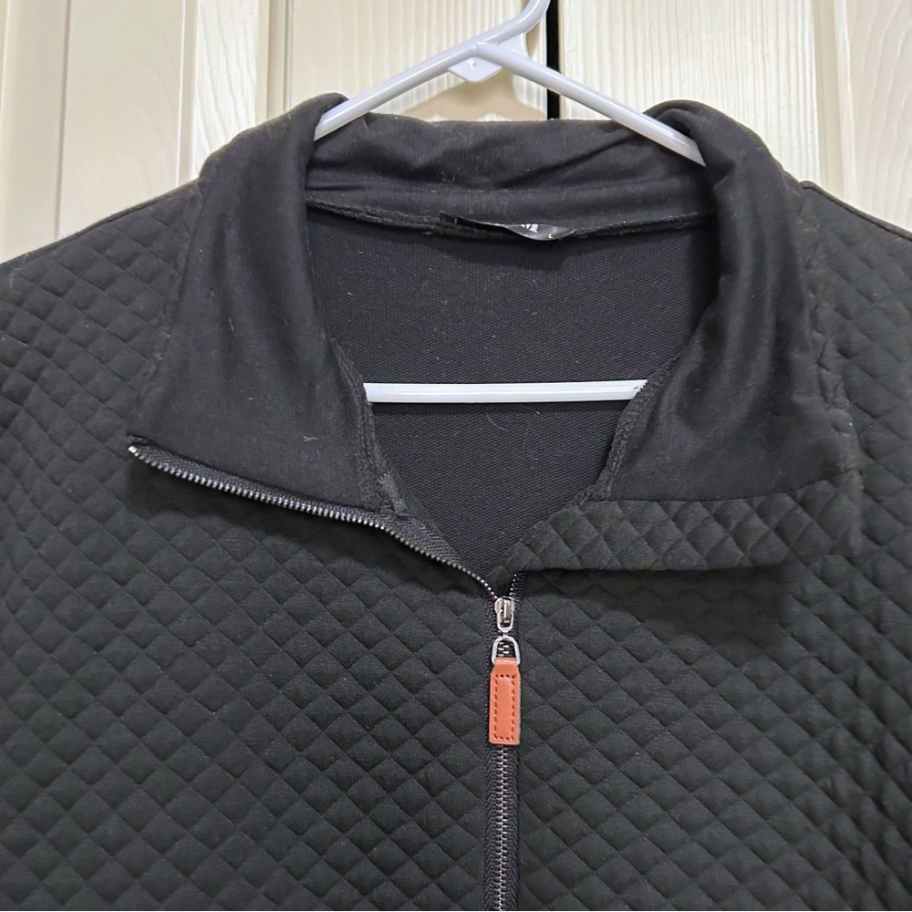 Black Quilted Pullover, Half Zip, Size Large. - Picture 2 of 4